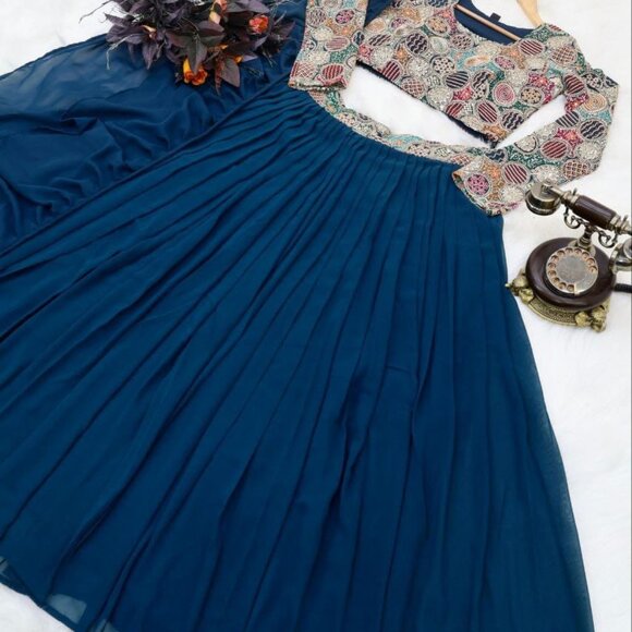 Fox Georgette -- FABRIC - Picture 6 of 12